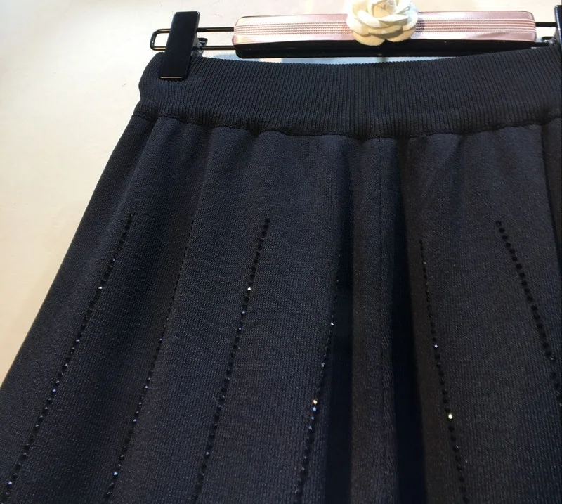 [EWQ] Весна Лето эластичный пояс черный лоскутный заклепки ледяной шелк вязание лодыжки длина брюки шаровары женские AE727