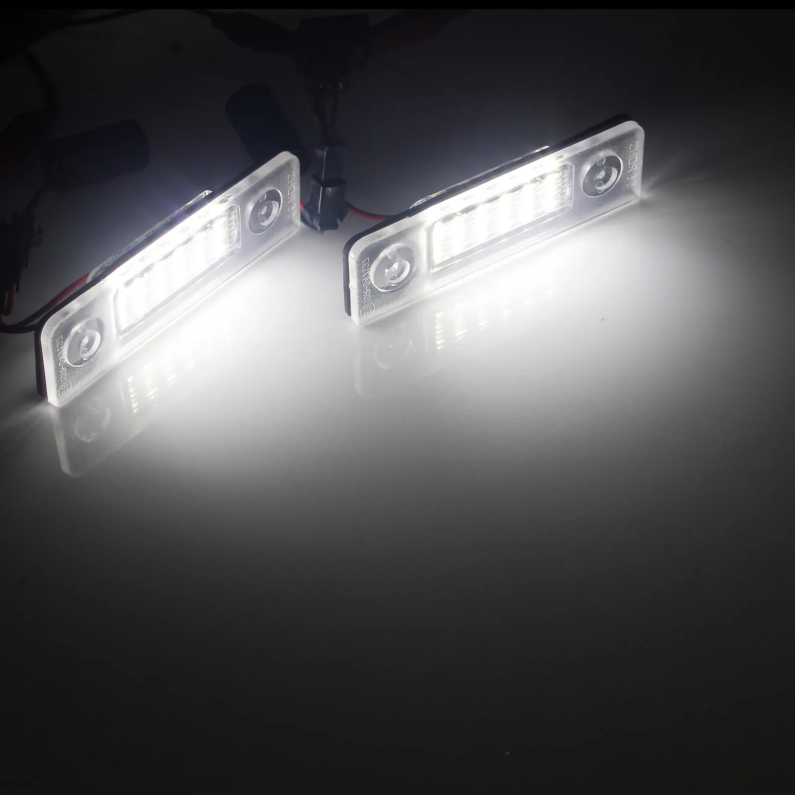 Светодиодный светильник ANGRONG 2x 18SMD для номерного знака Skoda Octavia 1Z 2004 2013 Roomster 5J 06 15