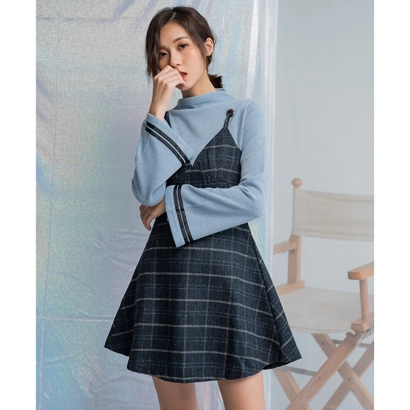 

New Elegant Knitting Dress Women Flare Sleeve Sweater Plaid Dress False Two Pieces