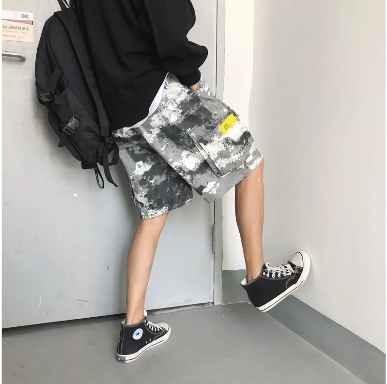 

Men's short trousers 2019 summer new overalls camouflage pent-up trousers loose casual shorts personality adolescent men's wear