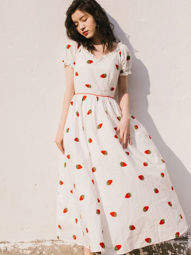 

Make cotton restoring ancient ways of tall waist the strawberry embroidery lolita dresses