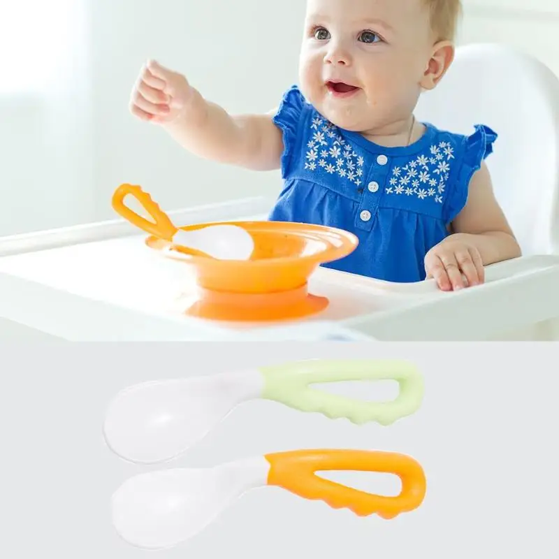 

2pcs Baby Pacifier Feeding Spoon Curved Spoons Infant Safe Training Scoop Pacifier Bending Spoon Curved Flatware Healthy For Kid