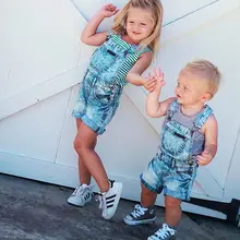 Модный летний джинсовый комбинезон для маленьких мальчиков и девочек, штаны, комбинезон, костюм для подвижных игр, джинсовый комбинезон, брюки, одежда