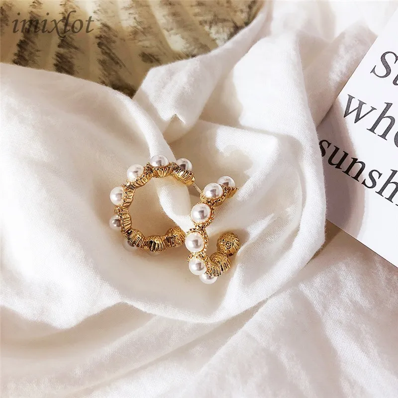 

Korea C Pearl Circlet Ear Nail Temperament Ear Circle Hoop Earrings Cold Wind Earring Woman