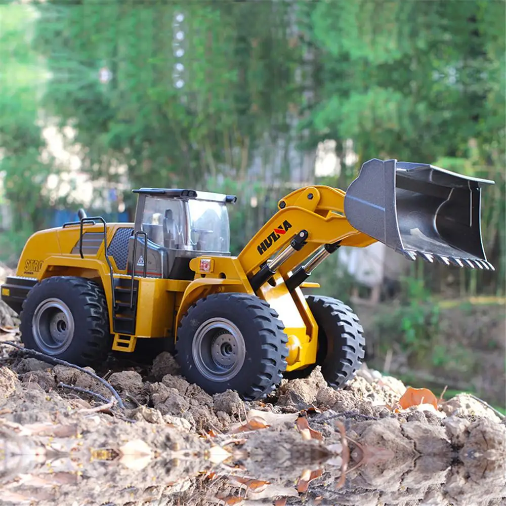 Новые игрушки HuiNa 583 6 каналов 1/18 RC металлический бульдозер зарядка автомобиль