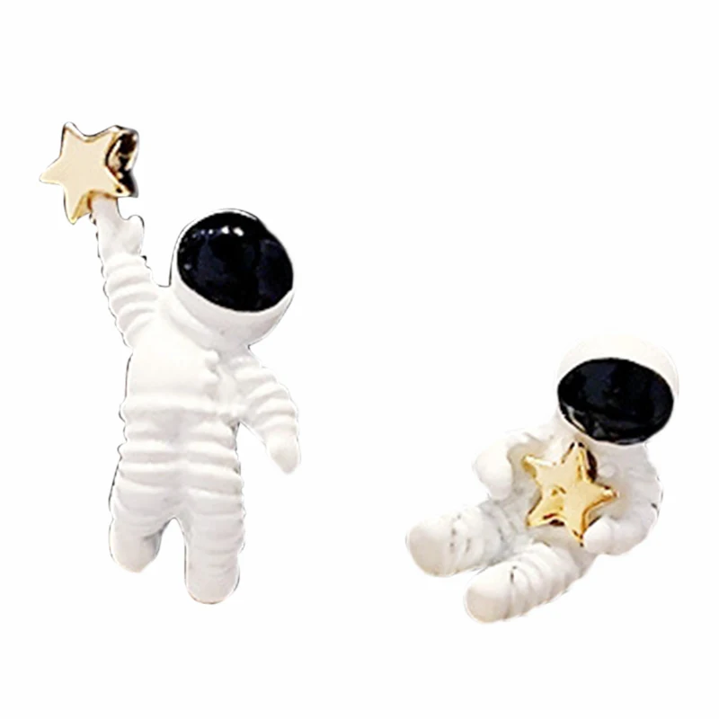 

Temperament Simple Personality Star Astronaut Pin Simple Korean Earrings