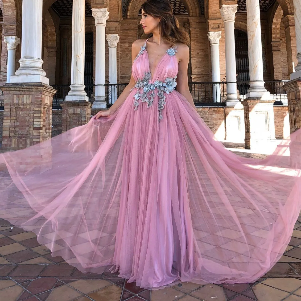 Sexy Spaghetti Strap Deep V Tulle Long Dress Elegant Backless Court Train Flowers A Line Dress Special Occasion Prom Gowns