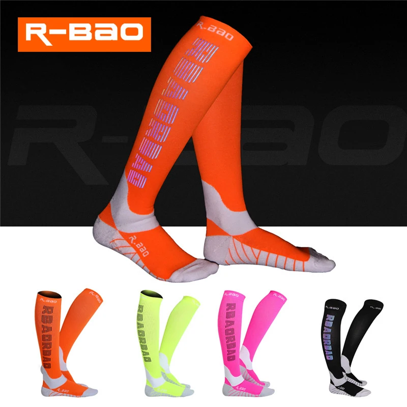 R-BAO Профессиональные Красочные Светоотражающие сжатия Бег Велоспорт носки высокого Класс отражающим логотипом Функция ночной забег мужские