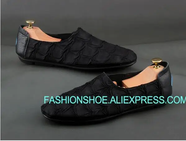 

Embroidery Peas Shoes for men Flat heel Genuine leather Loafers Lazy Shoes Hot 2018