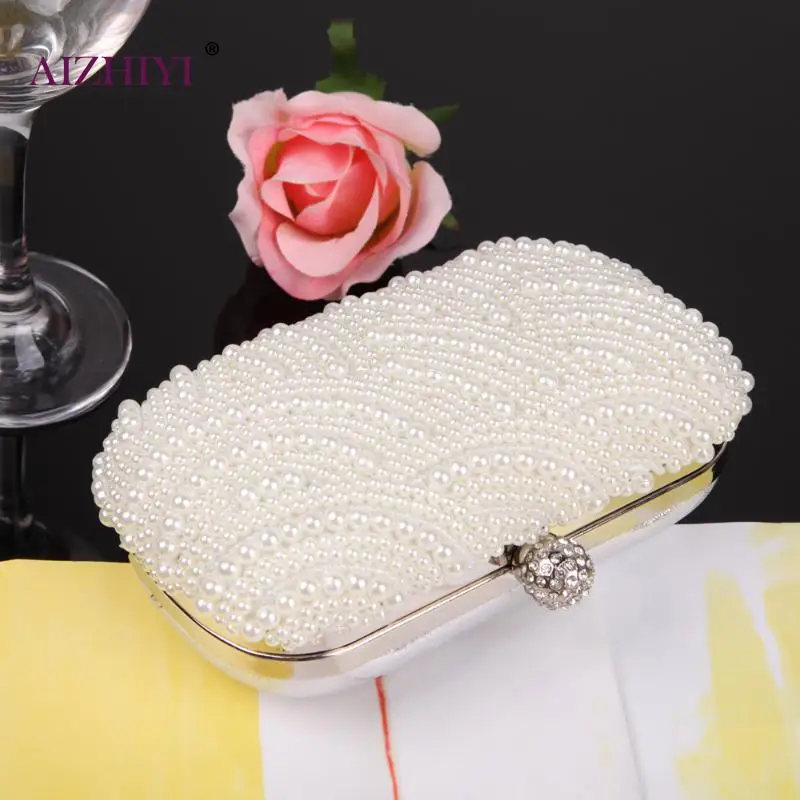 الأزياء الفاخرة الكريستال اللؤلؤ الأبيض يدّ حقائب سهرى النساء أنيقة Minaudiere حقيبة يد الزفاف حزب سيدة محفظة حقيبة حار بيع