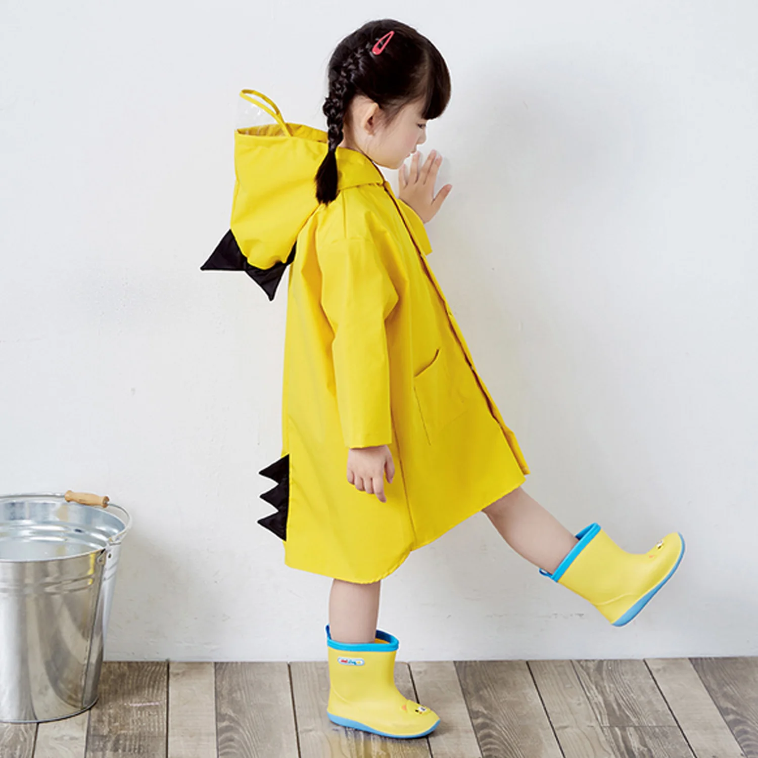 Милый детский плащ-дождевик желтого цвета с рисунком динозавра из мультфильма для мальчиков и девочек; водонепроницаемая одежда для дождливой погоды из полиэстера; ветрозащитный дождевик с капюшоном; пончо; плащ-дождевик