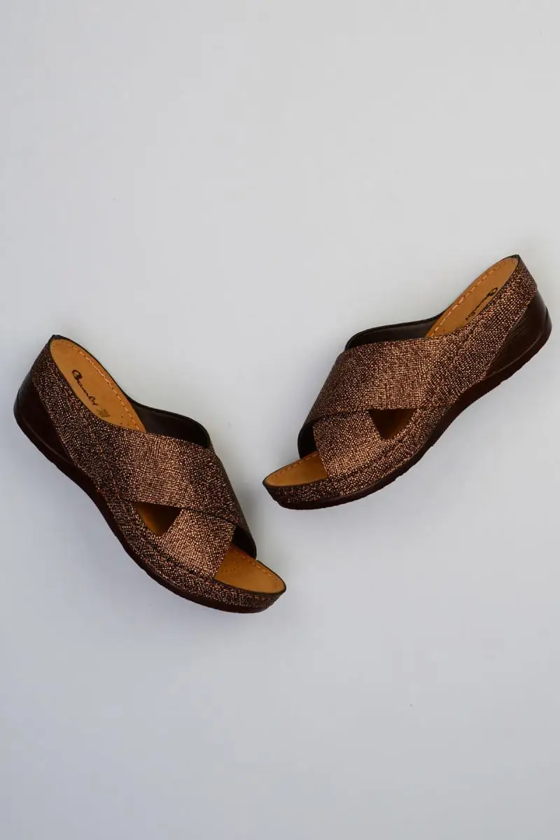 

Bambi Bronze Women 'S Slippers F0332602199