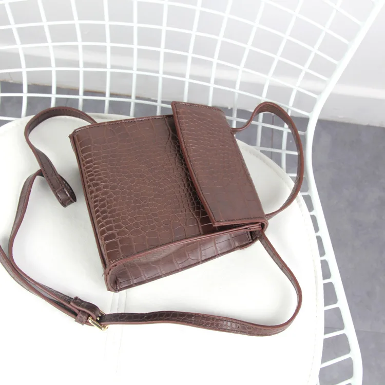 

Crocodile pattern New PU Women's Bags for women 2018 Crocodile Lady Female Handbag Retro Messenger Handbags Shoulder Bag Brown