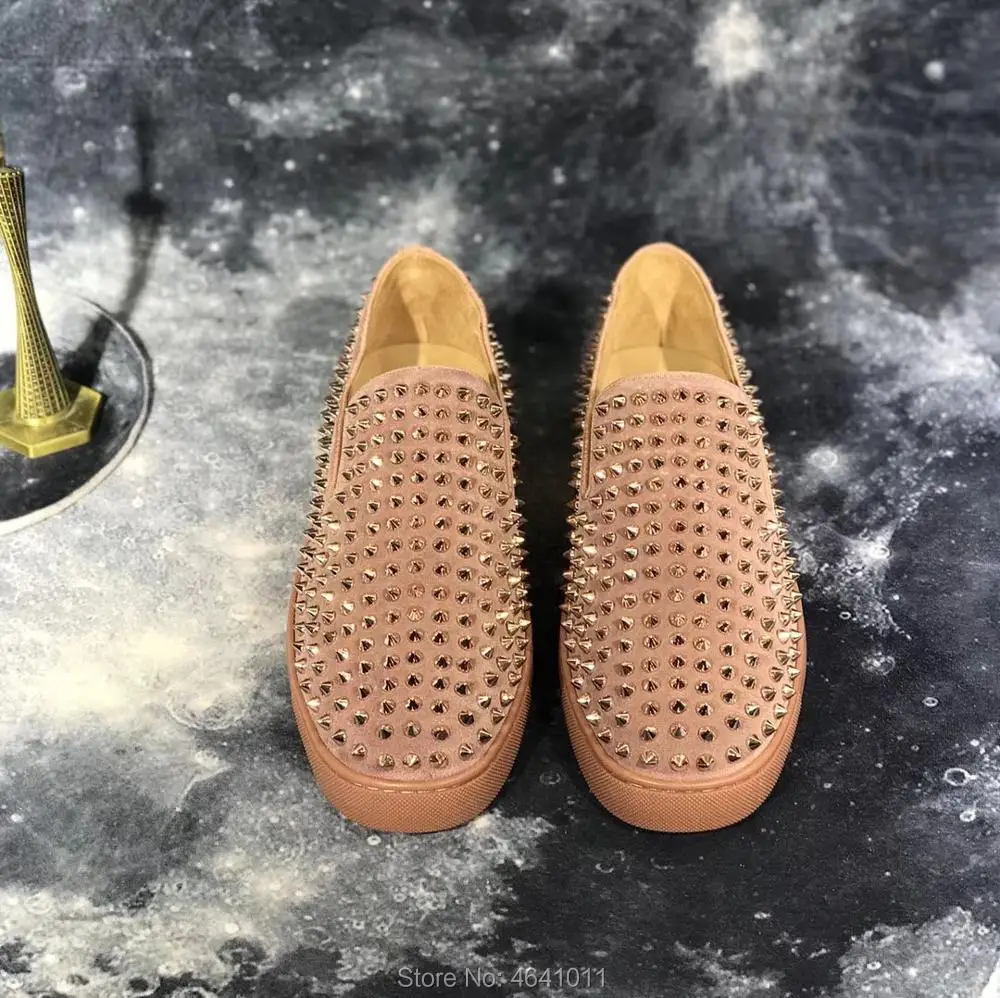 

Fashion Low Cut Leisure shoe cl andgz Lace up Bean paste Suede leather Rivet Red bottoms For Man Shoes Sneakers casual Flat 2019