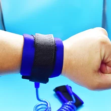 Противоутерянные ремни безопасности для малышей из искусственной кожи и нержавеющей стали, безопасный соединитель на запястье, антиутерянный детский поводок на руку, регулируемый синий