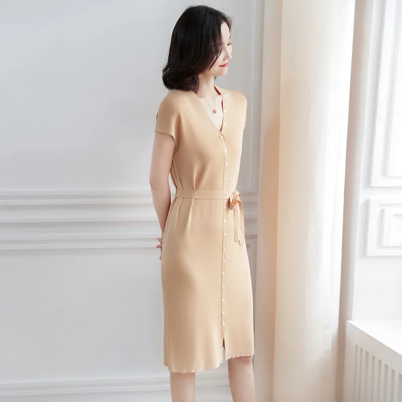 

2019 Spring and summer popular dress feminino summer knitted dresses temperament slim thin Slim single-breasted belt dress F9882