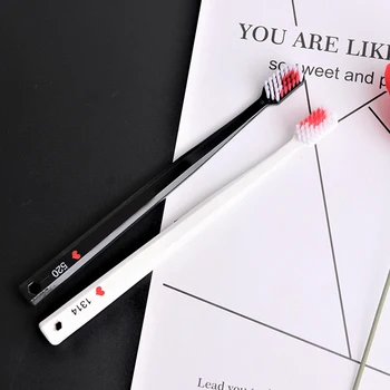 

2 Pcs/set Soft Bristles Eco-friendly Anti Bacteria Personal Accessories Oral Cleaning Toothbrush Manual Portable Heart Pattern