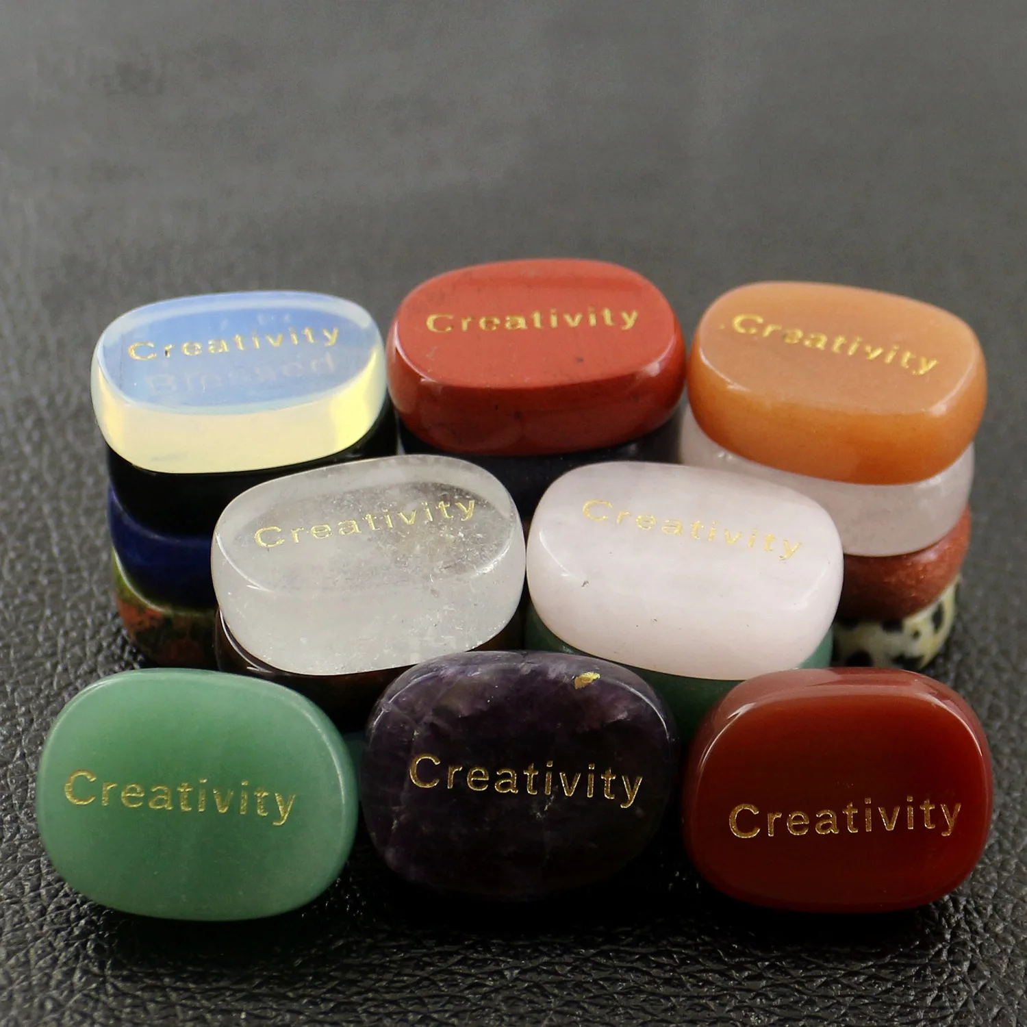 

Creativity Natural Crystal Elliptical Piece Aura Guardian Decoration