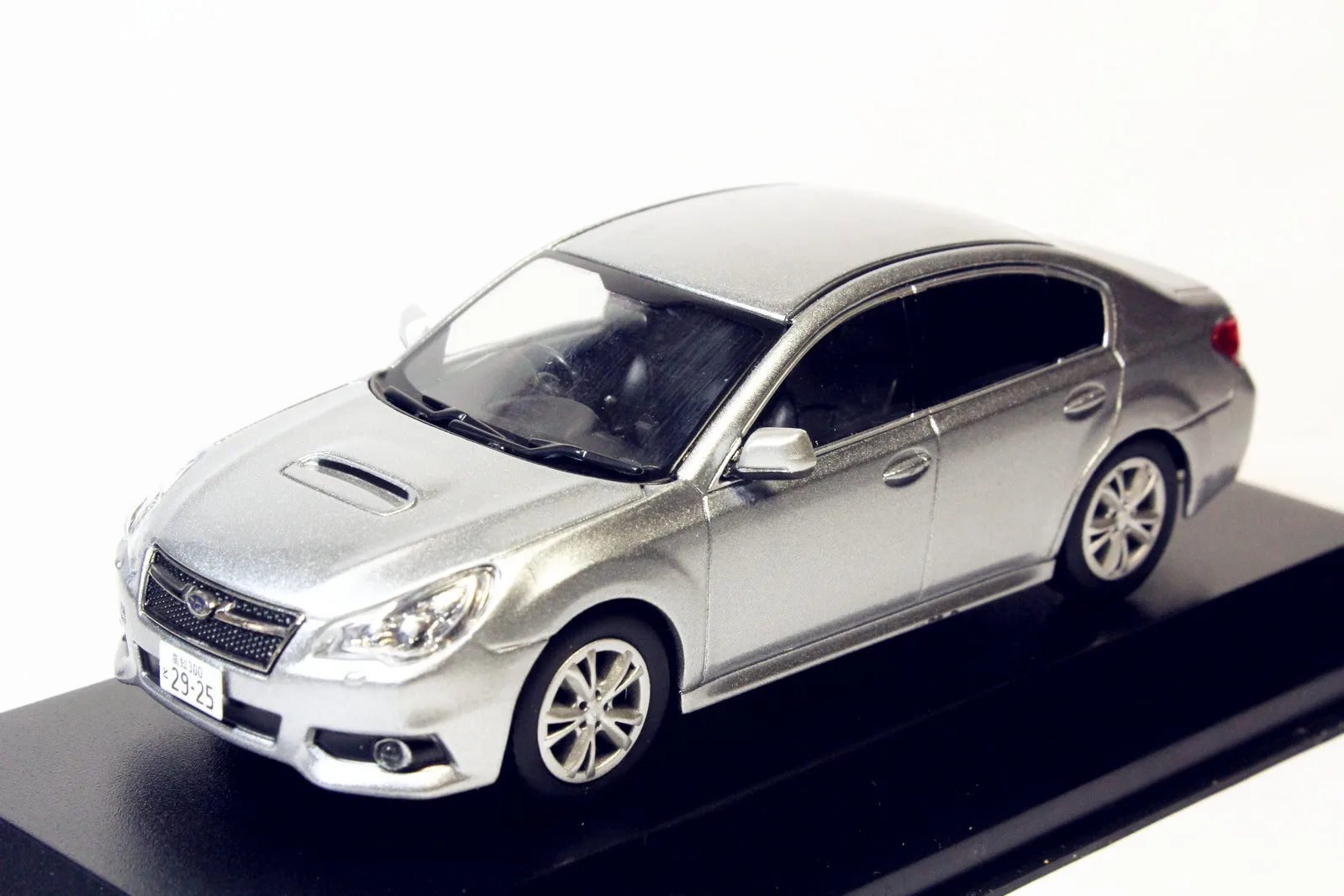 1/43 Subaru Legacy B4 Серебряная литая модель игрушка подарок