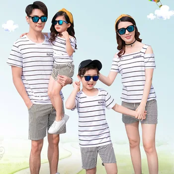 

Family Clothing 2020 Summer Style Cotton Women Girl Men Boys T-shirt Striped Short Pants Father Son Mother Daughter Clothes Set