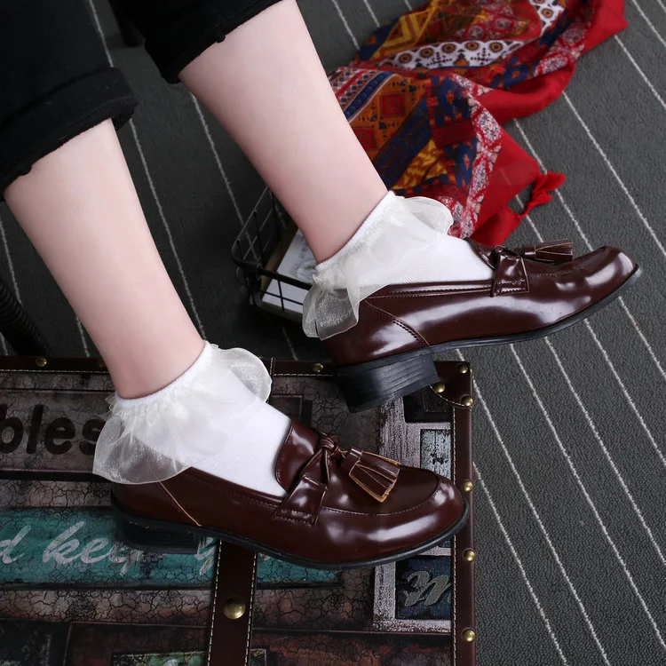 

Japanese Style Cute Summer Solid Color Lace Cotton Socks for Women Fashion Charms Simple Wild Flower White Socks for Female 2019