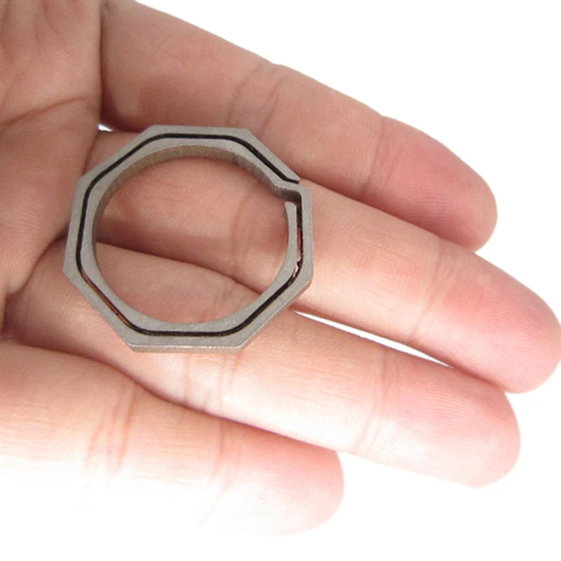 

New Sale Keyring Octagon Titanium Alloy Tc4 Ti Hook Outdoor Clip Kit Buckle Keychain Multi Tool Ring Edc Gear Camp Key Pocket