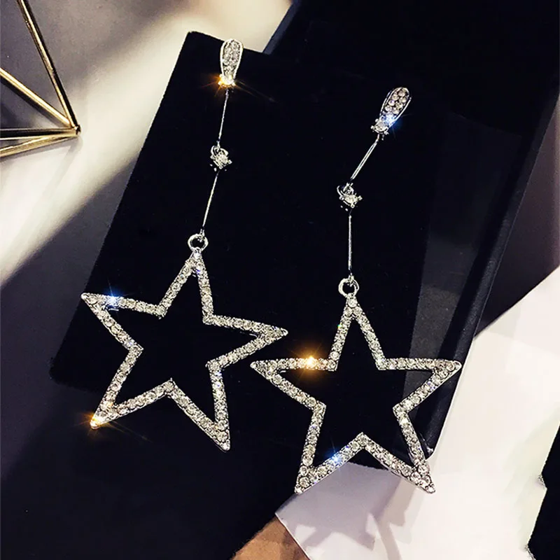 

Pentagonal Star Earrings South Korea Star Mercury Diamond Simple Earrings Personality Chao Man Eardrop Long Temperament
