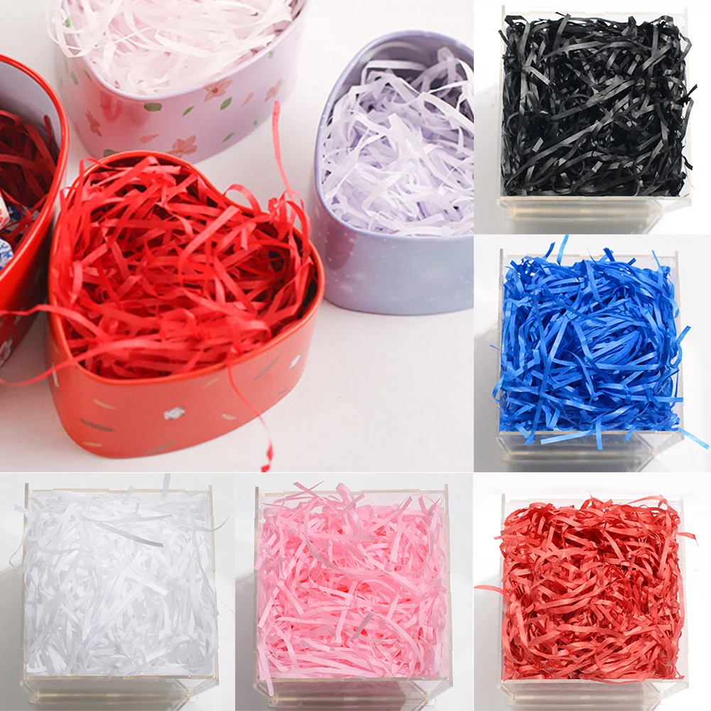 нарезанная бумага для упаковки. бумажный наполнитель фиолетовый микс. нарезанная бумага для подарков. наполнитель для подарков. стружка для упаковки подарков.