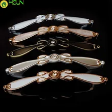 96mm 128mm Modern Fashion Deluxe Silver Gold Rhinestone Wardrobe Dresser Door Handle Glass Crystal Kitchen Cabinet Drawer Pull 96mm 128mm Modern Fashion Deluxe Silver Gold Rhinestone Wardrobe Dresser Door Handle Glass Crystal Kitchen Cabinet Drawer Pull