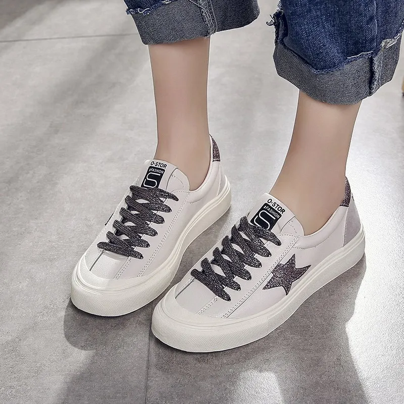 

New Women vulcanized shoes fashion breathable lightweight Walking mesh lace up flat shoes sneakers Student Small White Shoes