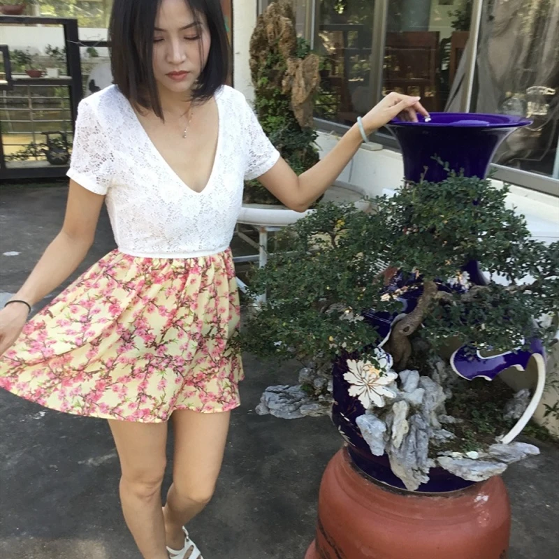 

Sexy Women Deep V Neck Lace Patchwork Summer Beach Dress Elegant Floral Mini Evening Party Club Ladies Dresses