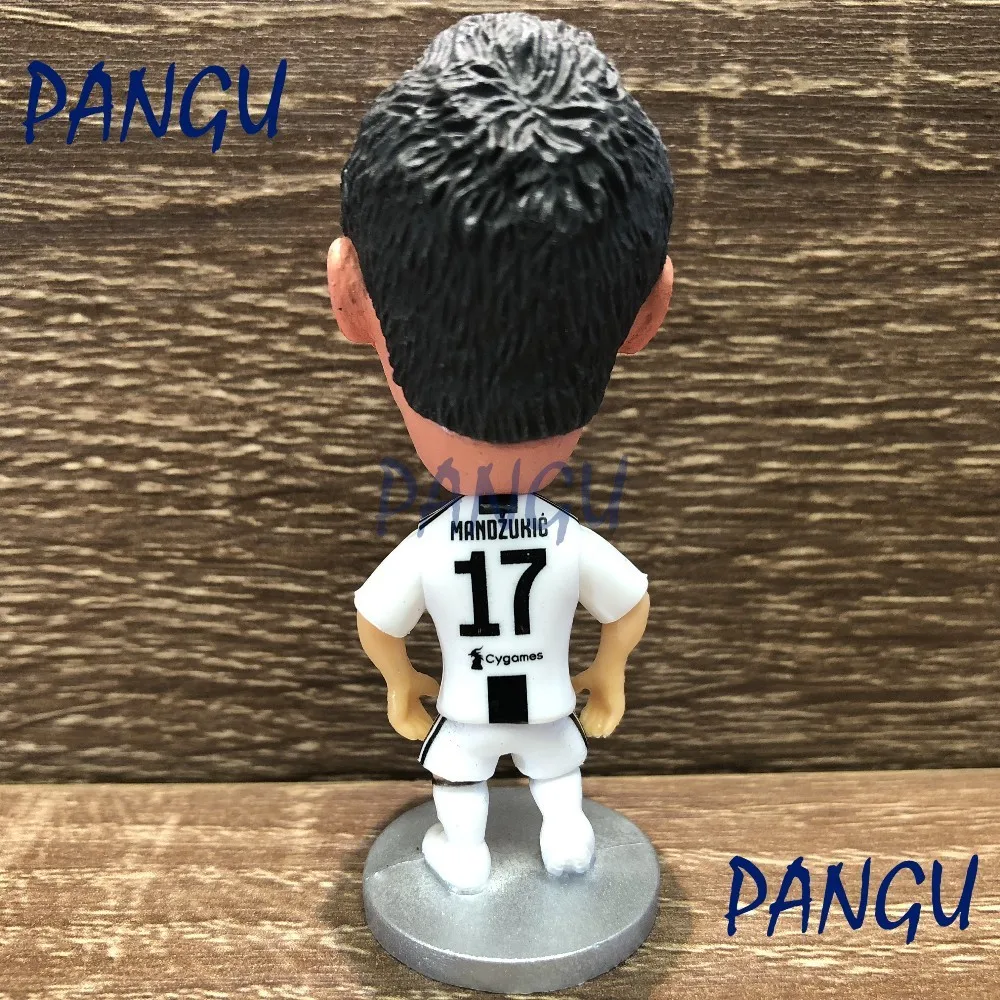 Soccer dolls football stars Mandzukic #17 2017-2018  Movable joints resin model toy action figure dolls collectible gift  Soccer dolls football stars Mandzukic #17 2017-2018  Movable joints resin model toy action figure dolls collectible gift