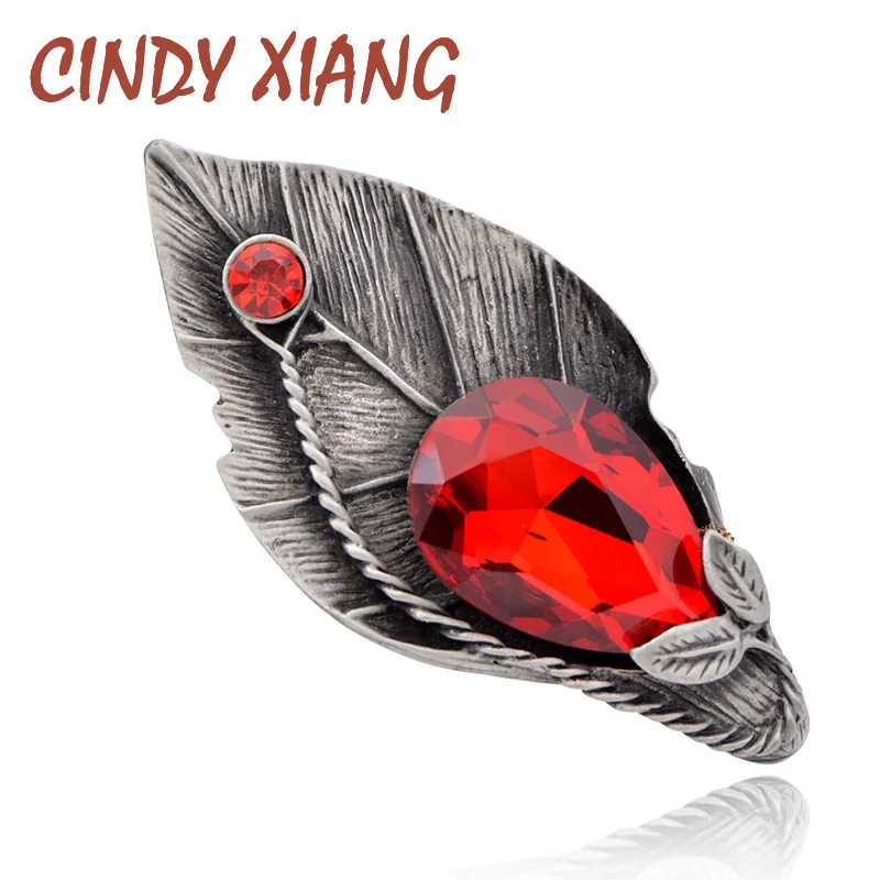 

CINDY XIANG New Arrival Winter Style Big Crystal Leaf Brooches for Women Vintage Fashion Large Pins Coat Corsage High Quality