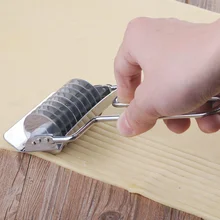 Stainless Steel Noodle Lattice Pasta Spaghetti Docker Dough Press Machine Roller Dockers maker Cutter Bike Mincer