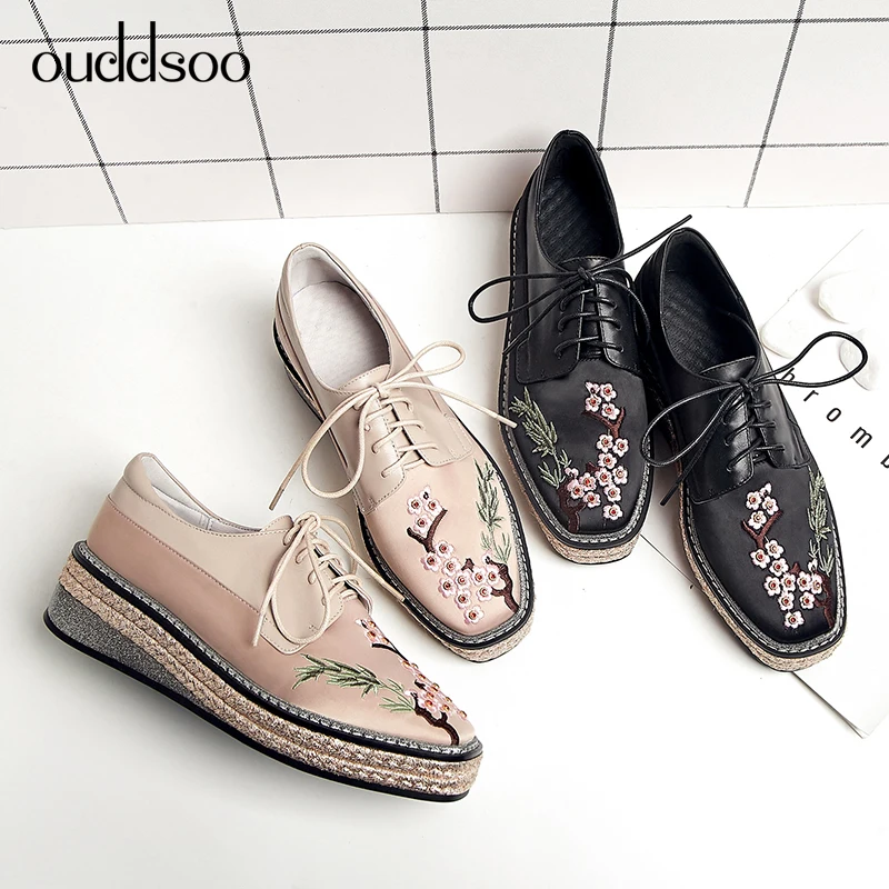

Ouddsoo 2019 British Ladies Riband Derby Shoes Genuine Leather Womens Embroidery Woman Flat Platform Brogue Shoes Ladies Casual