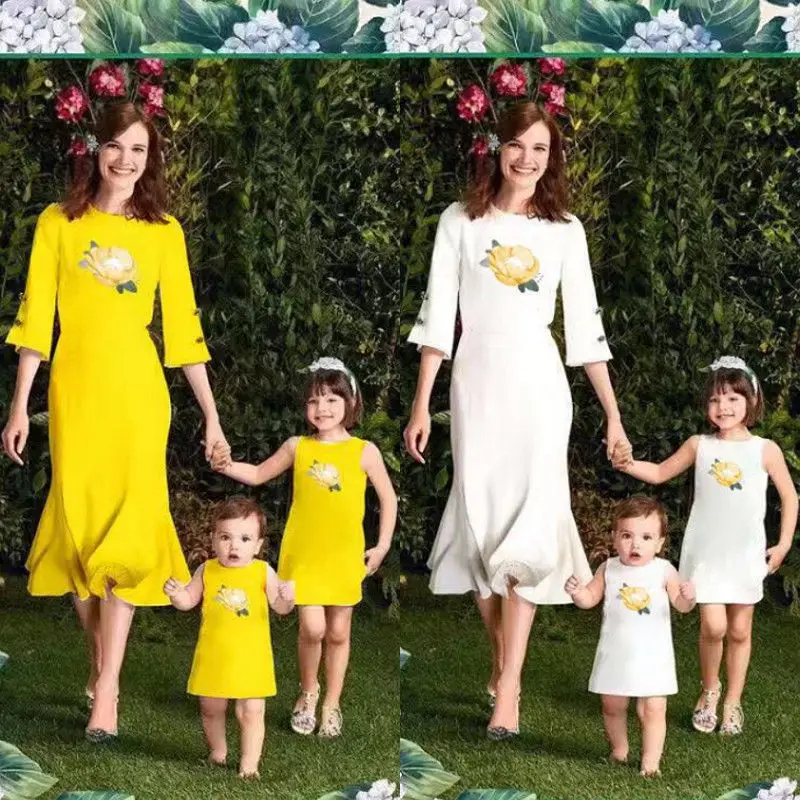 Элегантные женские платья для мамы и дочки, Платья с цветочным рисунком для маленьких девочек, одинаковые платья для семьи, модное платье для мамы и меня