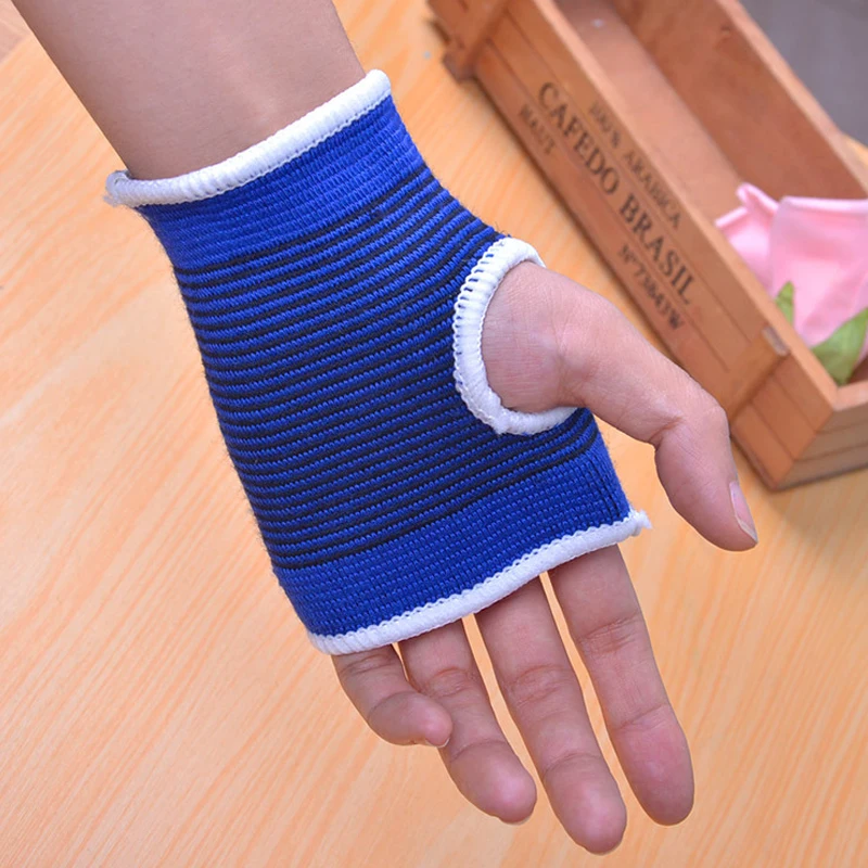 

1 Pair Super Soft Wristguard Support Protection Bracer or Hand Sport Fitness Protector Support Ventlate Elastic Sweat Absorbing