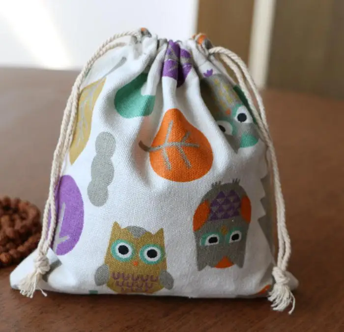

Owl Tree Cartoon Linen Gift Bag 9x12cm 10x15cm 13x17cm pack of 50 Birthday Party Candy Sack Jewelry Drawstring Pouch