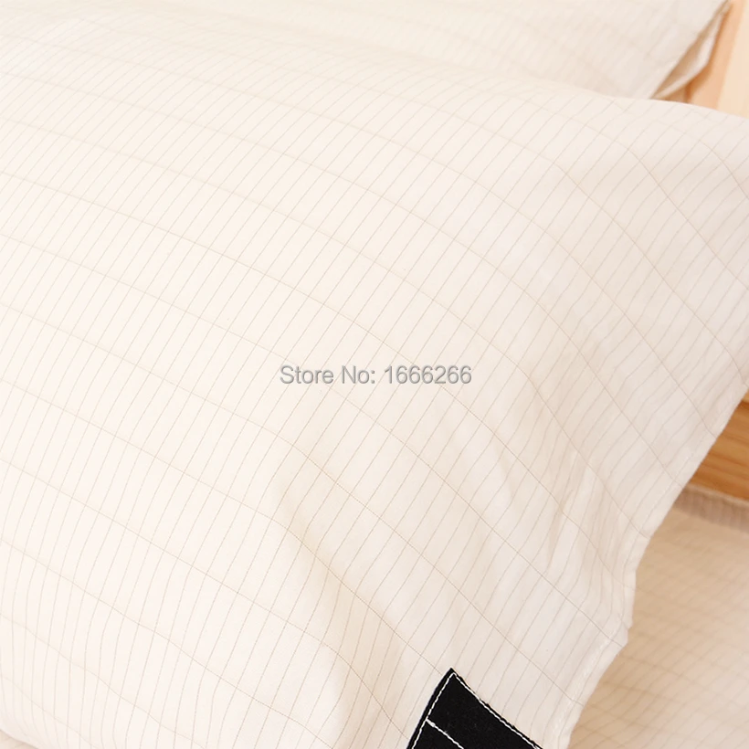 

White wrap pillow with a cord 4.6 meters for conductive pillow case