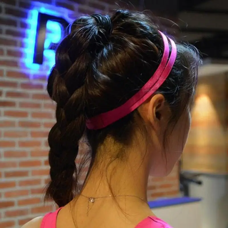 Diadema deportiva el/ástica y antideslizante de 2/ cm de ancho con banda doble de silicona en el interior para el sudor.