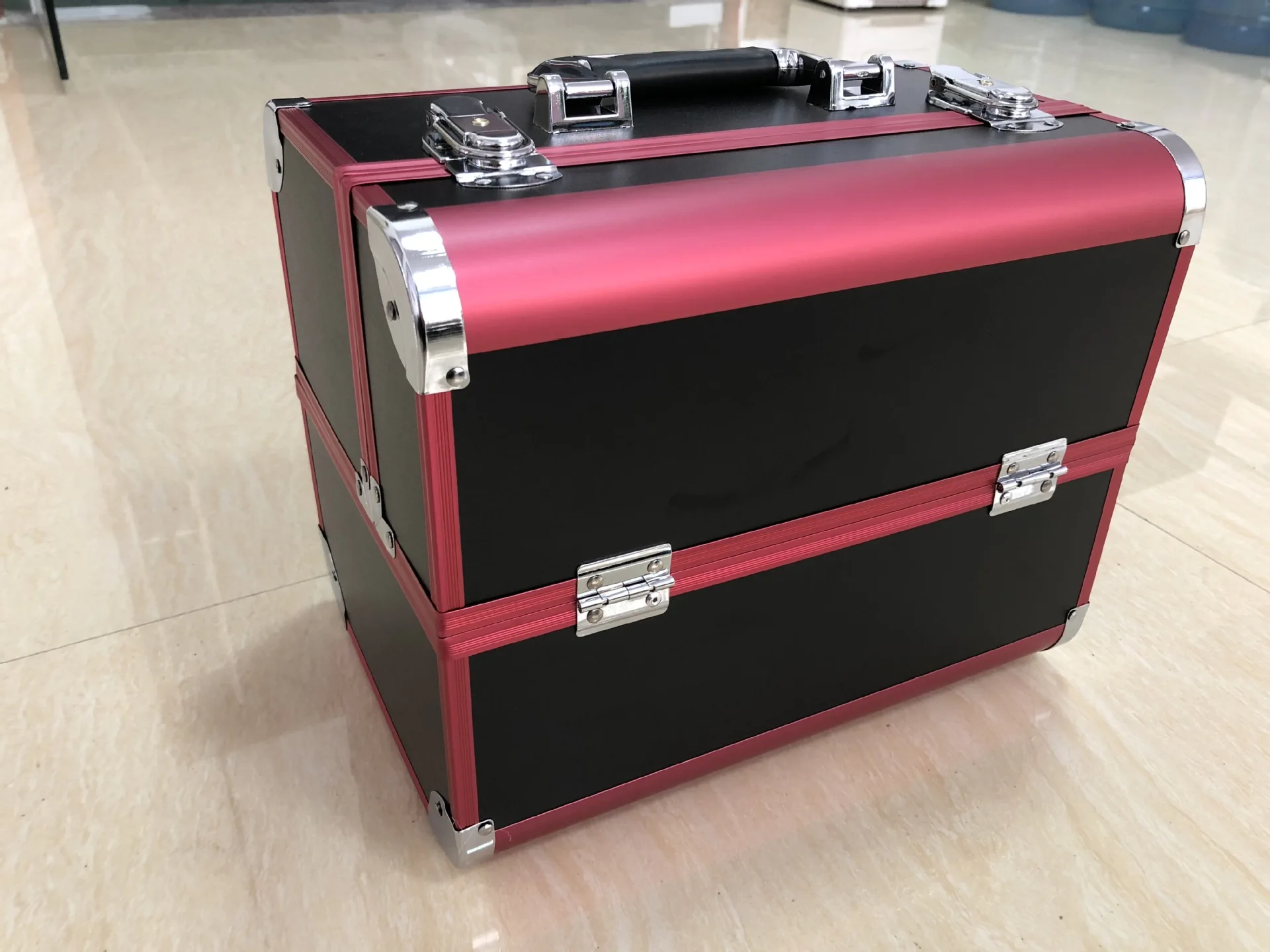 

Portable Professional Cosmetic Bag Suitcases For Cosmetics Large Capacity Women Travel Makeup Bags Box Manicure Cosmetology Case