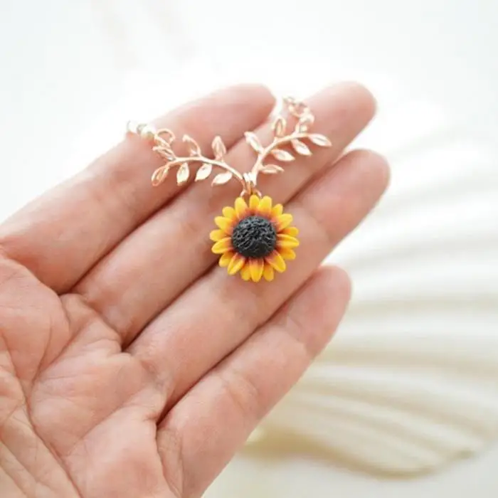 

Drop Shipping Pendant Personality Sunflower Women Daily Dating Hook Party Banquet Leaves Necklace Jewelry 6g Gift Fashion Chain