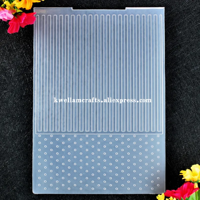 

Vertical Pattern Dots Plastic Embossing Folder For Scrapbook DIY Album Card Tool Plastic Template 12.5x17.7cm 8081518