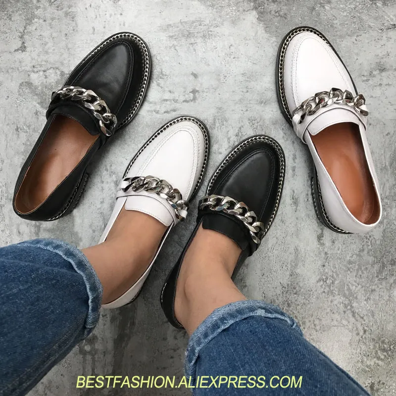 

Fashion Loafers Chain Decor Shoes Women Luxury Design Black White Flats Round Toe Slip On Casual Shoes Women Low Top Ladies Shoe