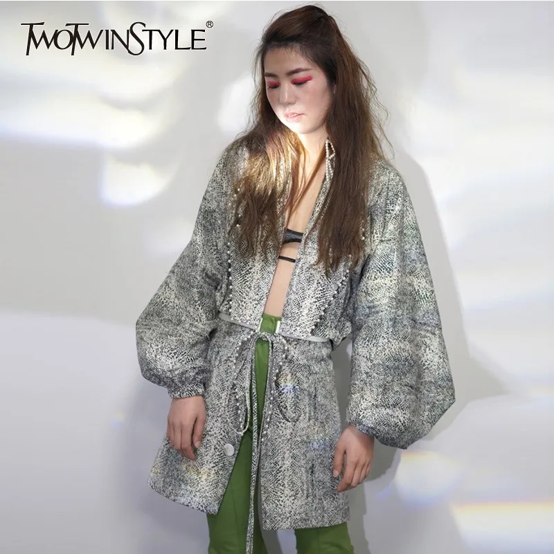 

TWOTWINSTYLE Vintage Print Coats Women Pearl Patchwork Batwing Long Sleeve Irregular Jackets Female Sping New 2019 Fashion