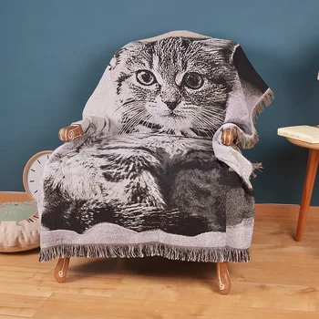 

Personalized Printed Cat Dog Animal Pattern Knitted Sofa Throw Blanket Lightweight Portable Cotton Blanket for All Seasons