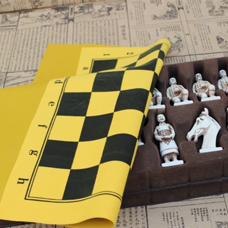 Easytoday Antique Chess Large Chess Pieces Leather Resin Pieces Chessboard Terracotta Character Modeling Parent-child Gift