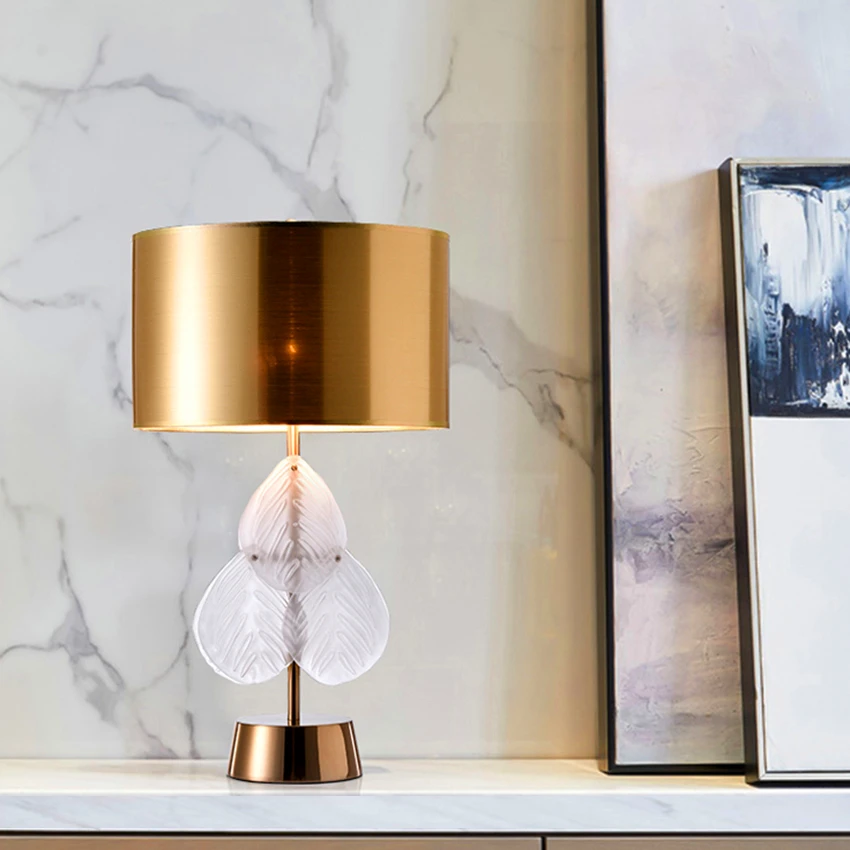 

Nordic LED Deak Lamps Gold Crystal Table Lamp Bedroom Bedside Decor Table Lights LED Desk Lights Wedding Room Fixtures Luminaria