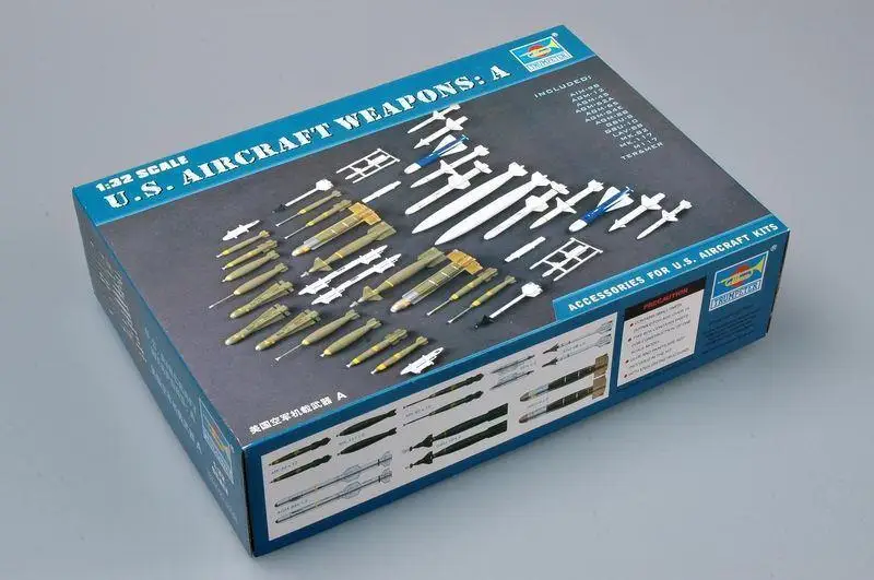 Российский летательный аппарат Trumpeter 1/32 03301|Наборы для сборки моделей| |