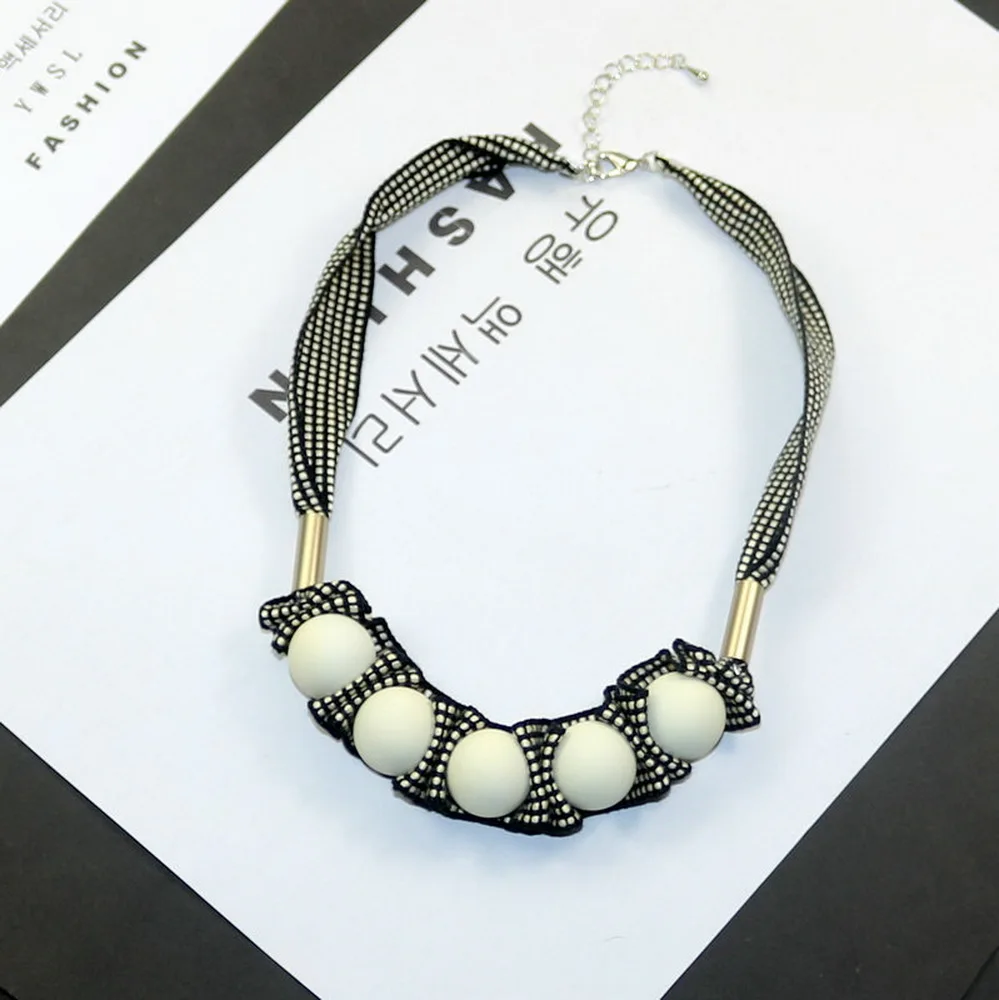 

Chunky Beads Pendant Short Necklace For Women Handmade Ribbon Fabric Chain Fashion Jewelry Statement Choker Necklace Accessories